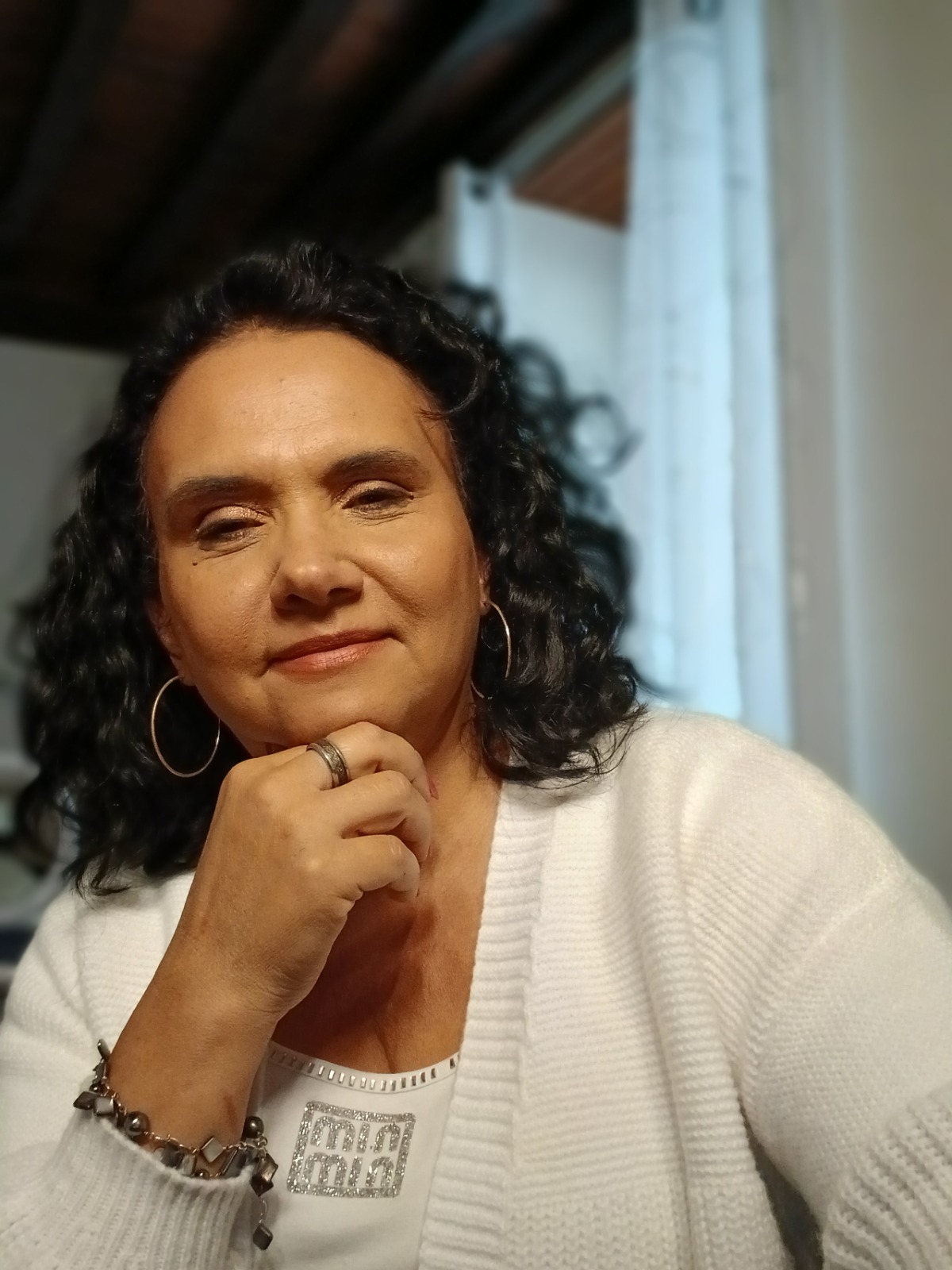 Aida, praticienne en thérapie holistique et intuitive